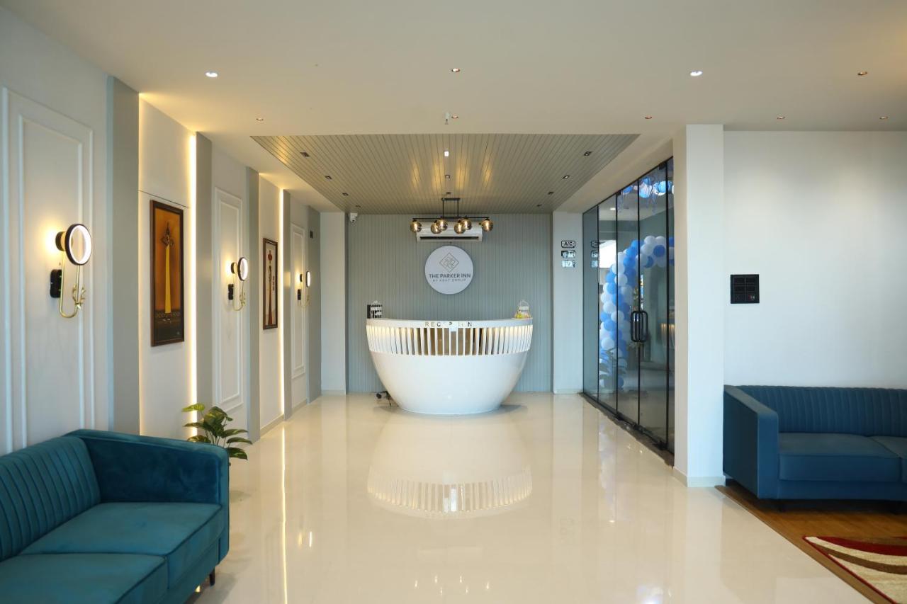 Hotel The Parker Inn By Kbnt Group Σουράτ Εξωτερικό φωτογραφία