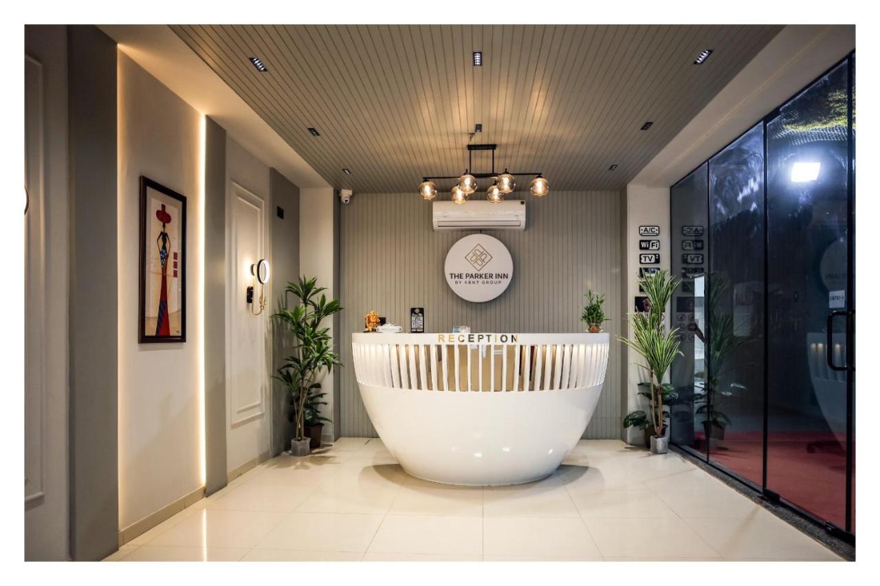 Hotel The Parker Inn By Kbnt Group Σουράτ Εξωτερικό φωτογραφία
