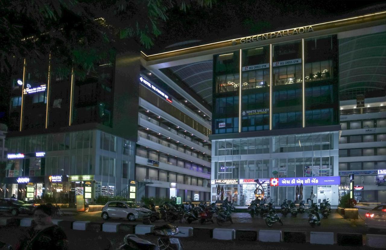 Hotel The Parker Inn By Kbnt Group Σουράτ Εξωτερικό φωτογραφία