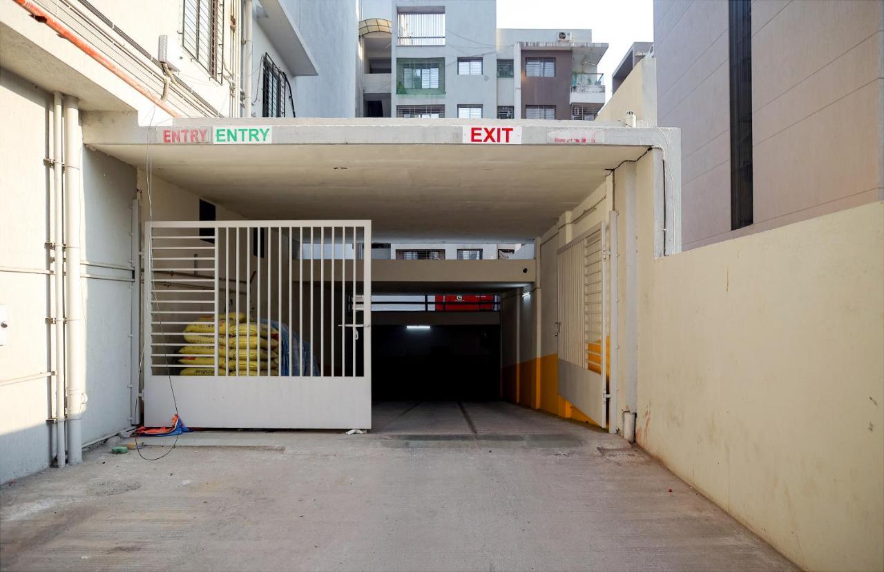 Hotel The Parker Inn By Kbnt Group Σουράτ Εξωτερικό φωτογραφία