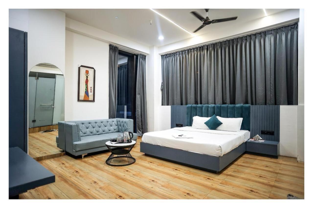 Hotel The Parker Inn By Kbnt Group Σουράτ Εξωτερικό φωτογραφία